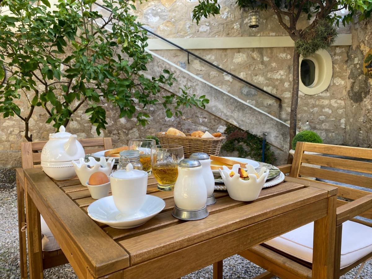 방스 Le Jardin D'Elma B&B 외부 사진